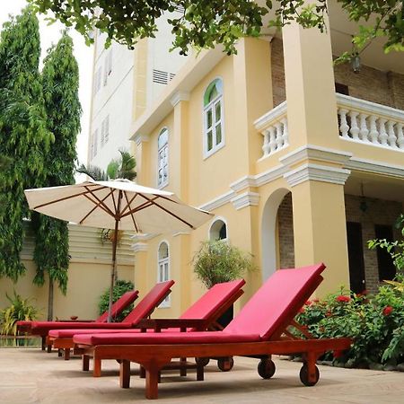 La Villa Battambang Extérieur photo
